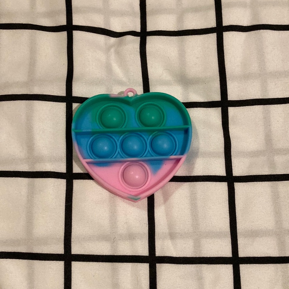 Mini heart poppit